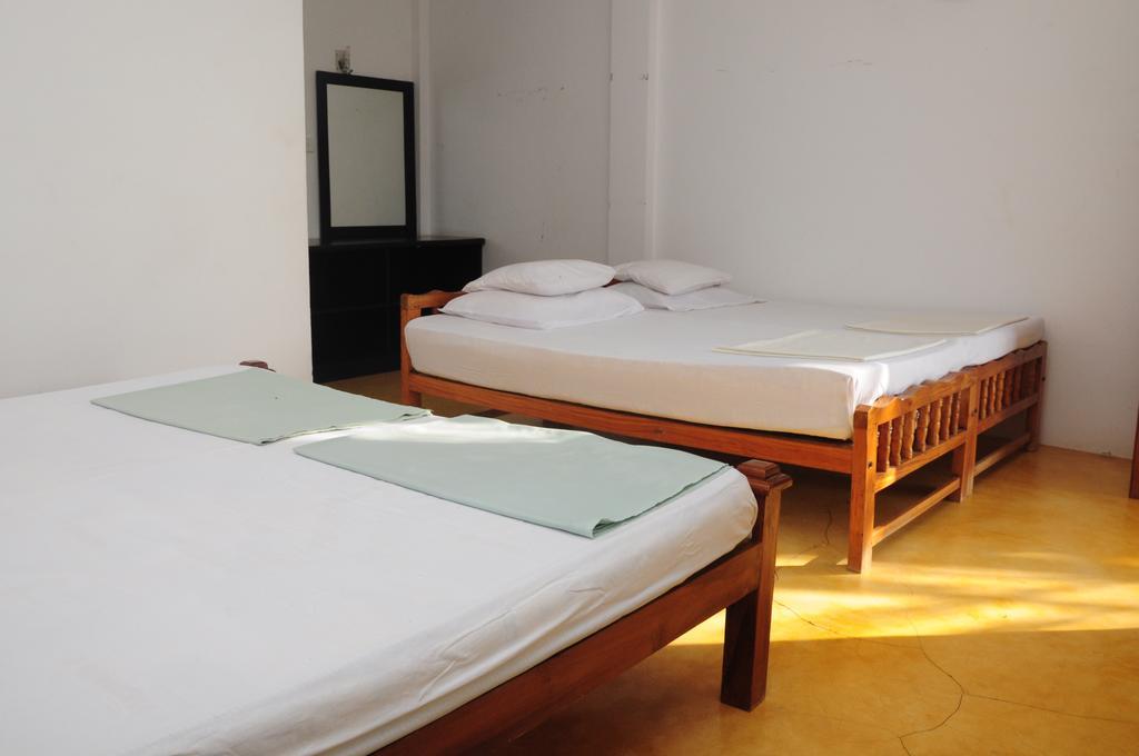 Traveller'S Home Hotel Tissamaharama Dış mekan fotoğraf