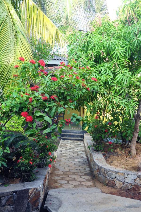 Traveller'S Home Hotel Tissamaharama Dış mekan fotoğraf